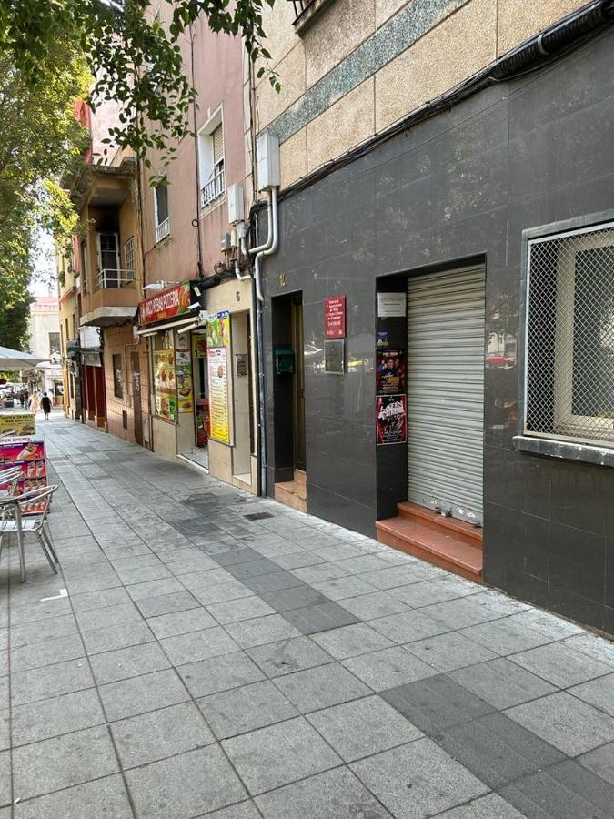 Apto Barcelona C R Lejlighed Santa Coloma de Gramanet Eksteriør billede
